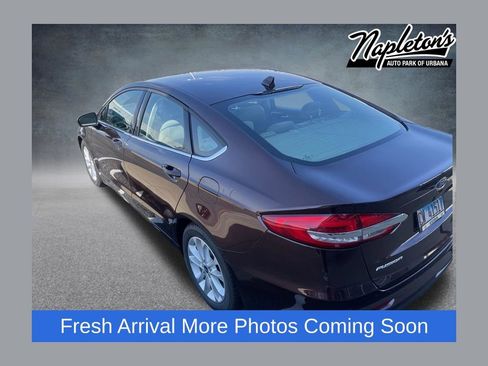 Used 2019 Ford Fusion SE image 1