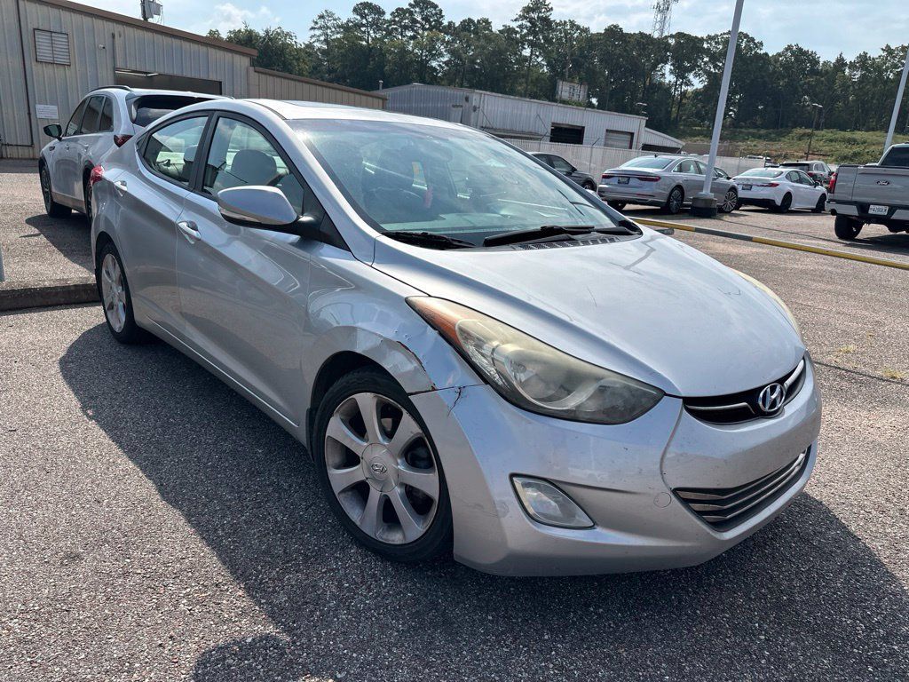 Used 2013 Hyundai Elantra Limited FWD image 2