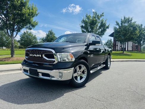 Used 2017 RAM 1500 Big Horn RWD image 3