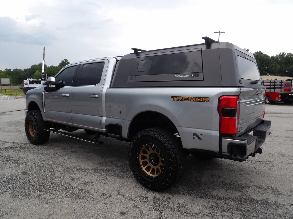 Used 2023 Ford F250 Platinum w/ Tremor Off-Road Package AWD/4WD image 4