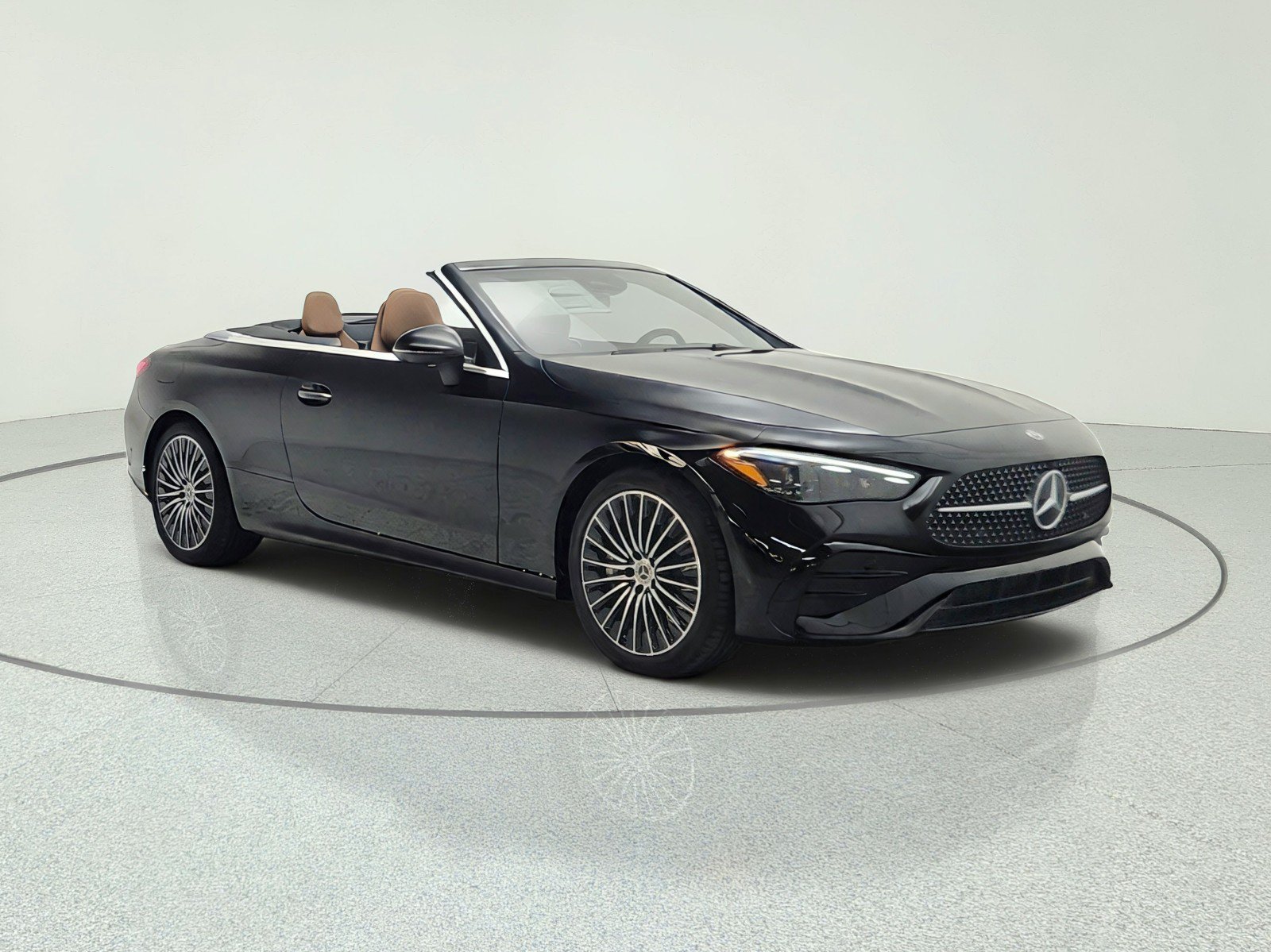 New 2027 Mercedes-Benz CLE 450 4MATIC Cabriolet image 3