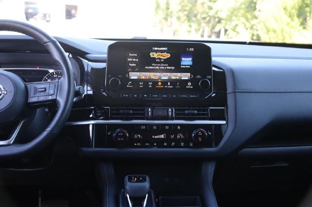 Certified 2025 Nissan Pathfinder SL w/ SL Premium Package FWD image 28