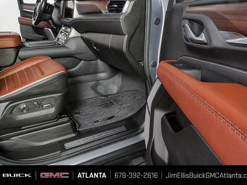 Certified 2023 GMC Yukon Denali Ultimate w/ LPO, Floor Liner Package AWD/4WD image 26