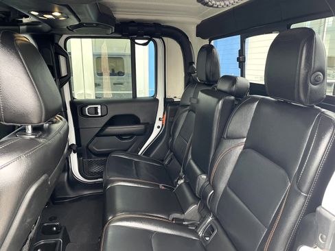 Used 2021 Jeep Gladiator Mojave image 10