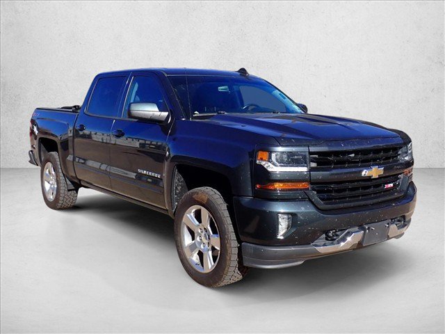 Used 2018 Chevrolet Silverado 1500 LT w/ All Star Edition AWD/4WD image 3