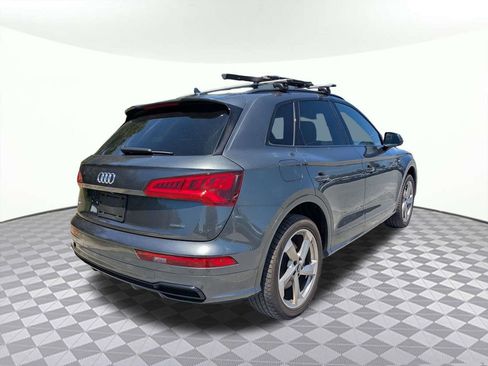 Used 2020 Audi Q5 2.0T Titanium Premium Plus AWD/4WD image 3