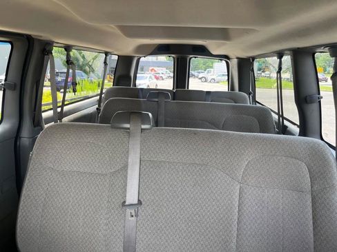 Used 2022 Chevrolet Express 3500 LS image 16