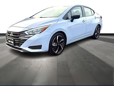 Used 2024 Nissan Versa SR image 1