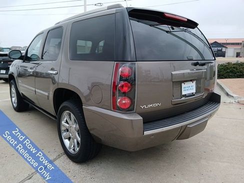 Used 2013 GMC Yukon Denali image 7