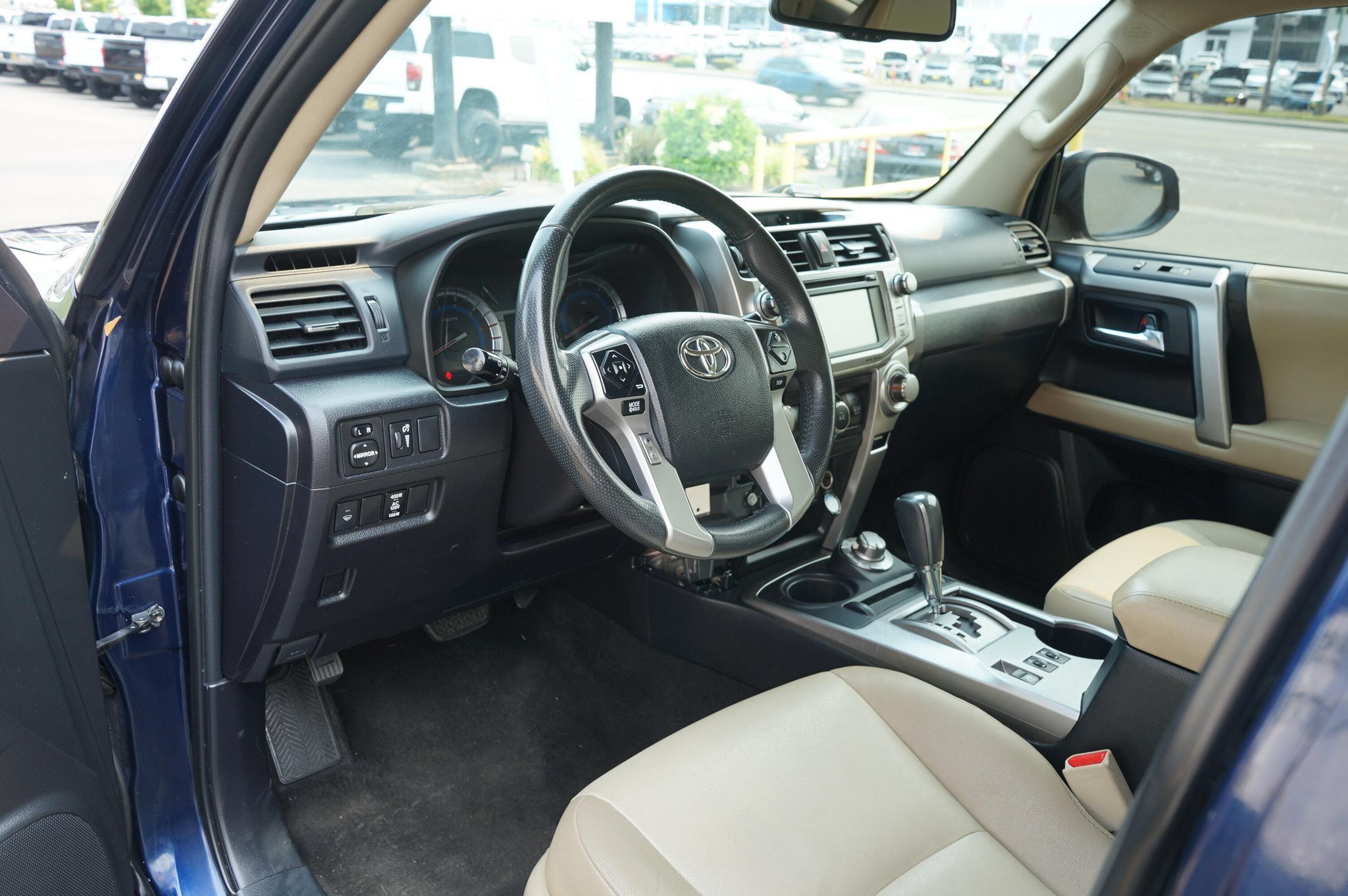 Used 2018 Toyota 4Runner SR5 Premium AWD/4WD image 12