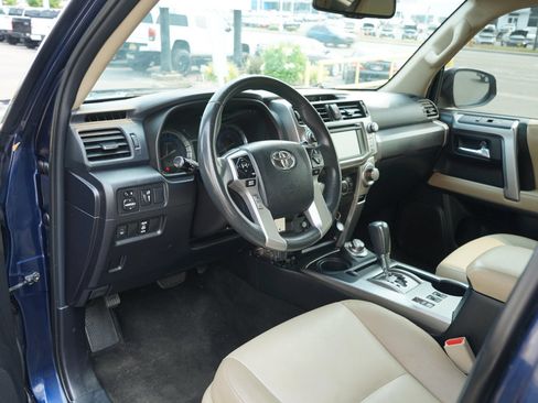 Used 2018 Toyota 4Runner SR5 Premium AWD/4WD image 12