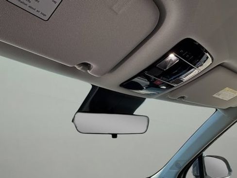 Used 2025 Hyundai Santa Fe SEL FWD image 27
