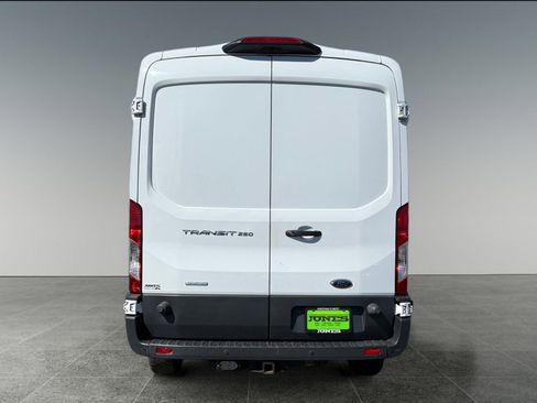 Used 2018 Ford Transit 250 148 Medium Roof RWD image 5