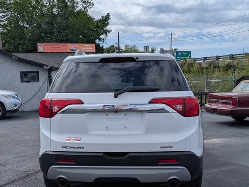 Used 2018 GMC Acadia SLT AWD/4WD image 4