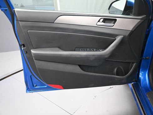 Used 2019 Hyundai Sonata Sport image 16