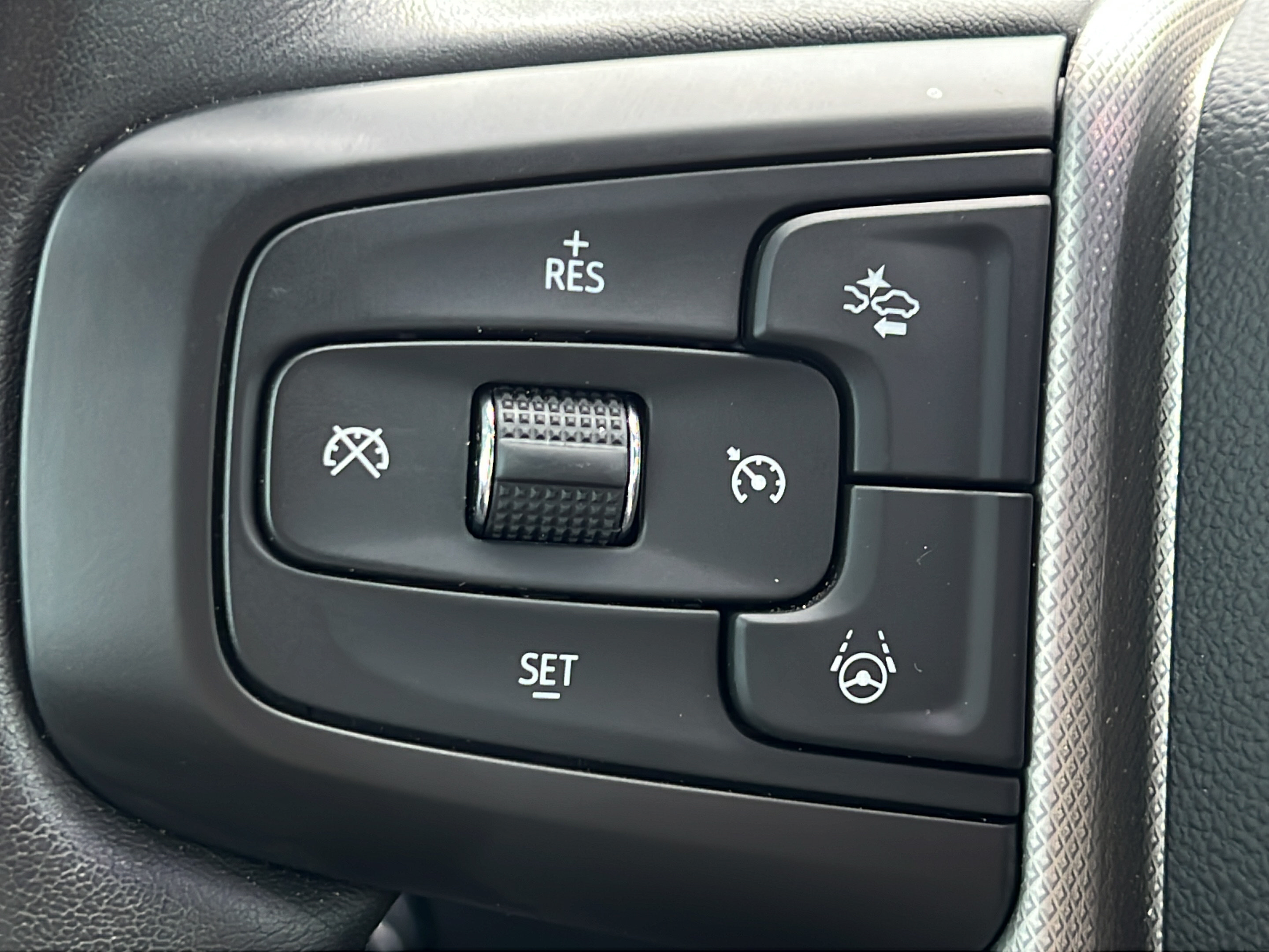 Used 2023 GMC Sierra 1500 Denali AWD/4WD image 23