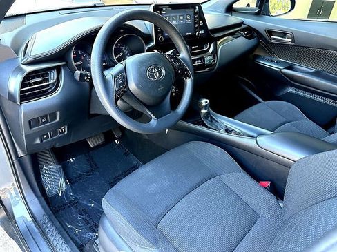 Used 2019 Toyota C-HR LE FWD image 13