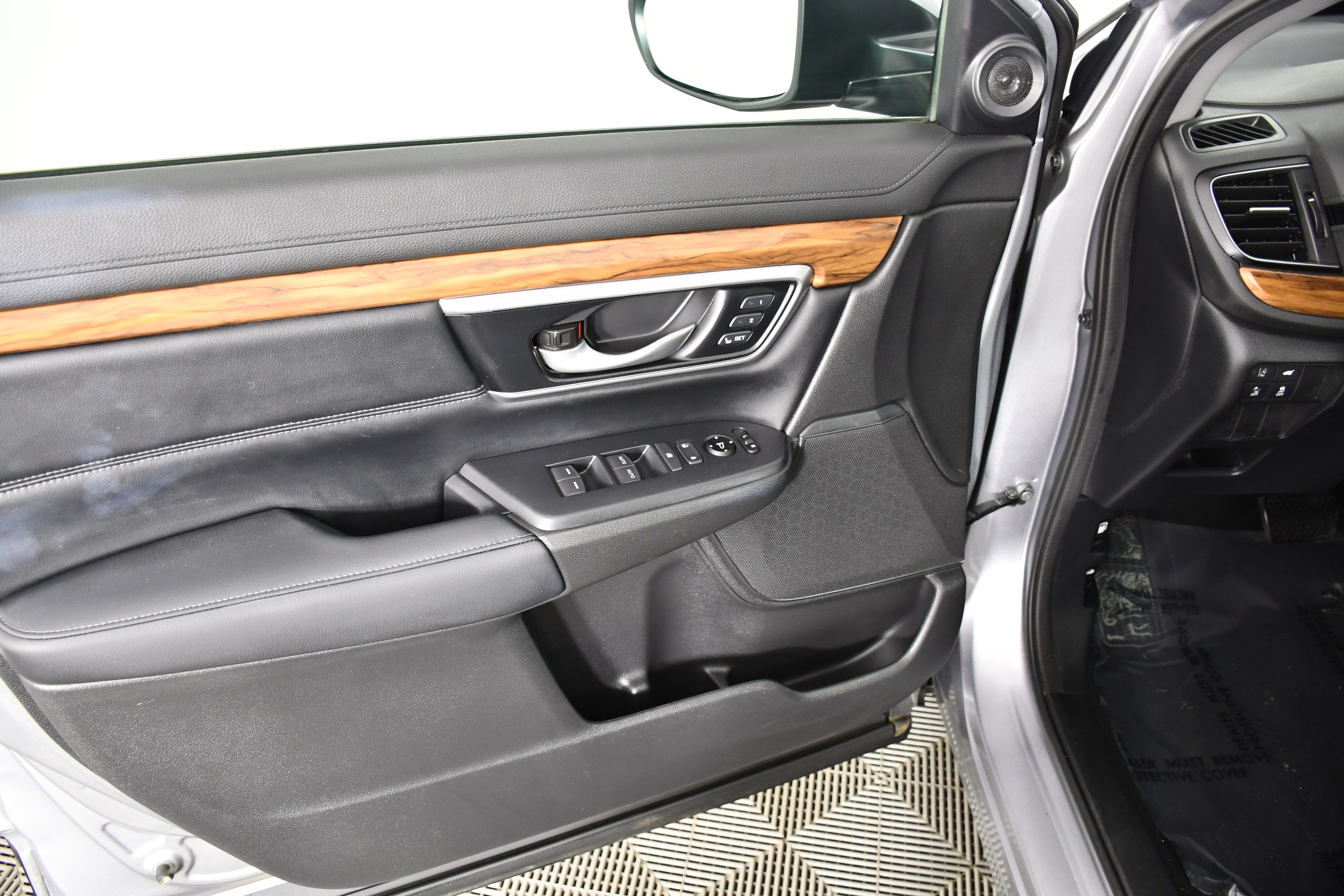 Used 2019 Honda CR-V Touring image 37