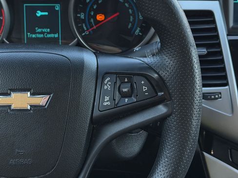 Used 2014 Chevrolet Cruze LS image 16