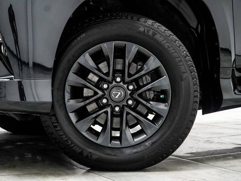 Used 2023 Lexus GX 460 Premium w/ Premium Package AWD/4WD image 6