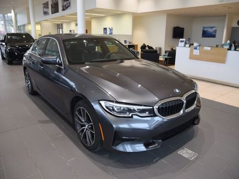 Used 2020 BMW 330i xDrive Sedan w/ Premium Package image 4