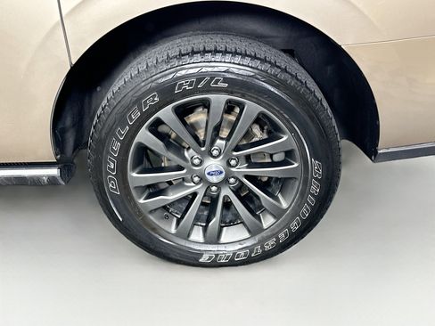 Used 2020 Ford Expedition Max Limited image 11