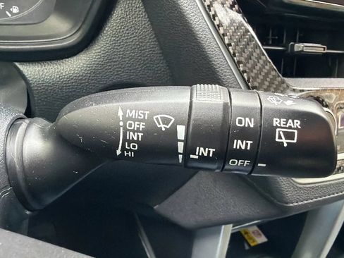 Used 2023 Toyota Corolla Cross LE AWD/4WD image 13