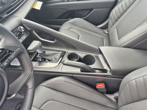 New 2026 Hyundai Elantra SEL Sport FWD image 21