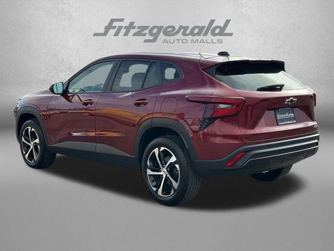 Certified 2024 Chevrolet Trax RS image 9