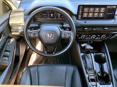 Used 2023 Honda Accord EX-L image 5