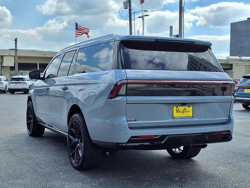 New 2026 Lincoln Navigator L Reserve AWD/4WD image 6