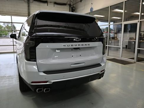 New 2026 Chevrolet Suburban High Country AWD/4WD image 6