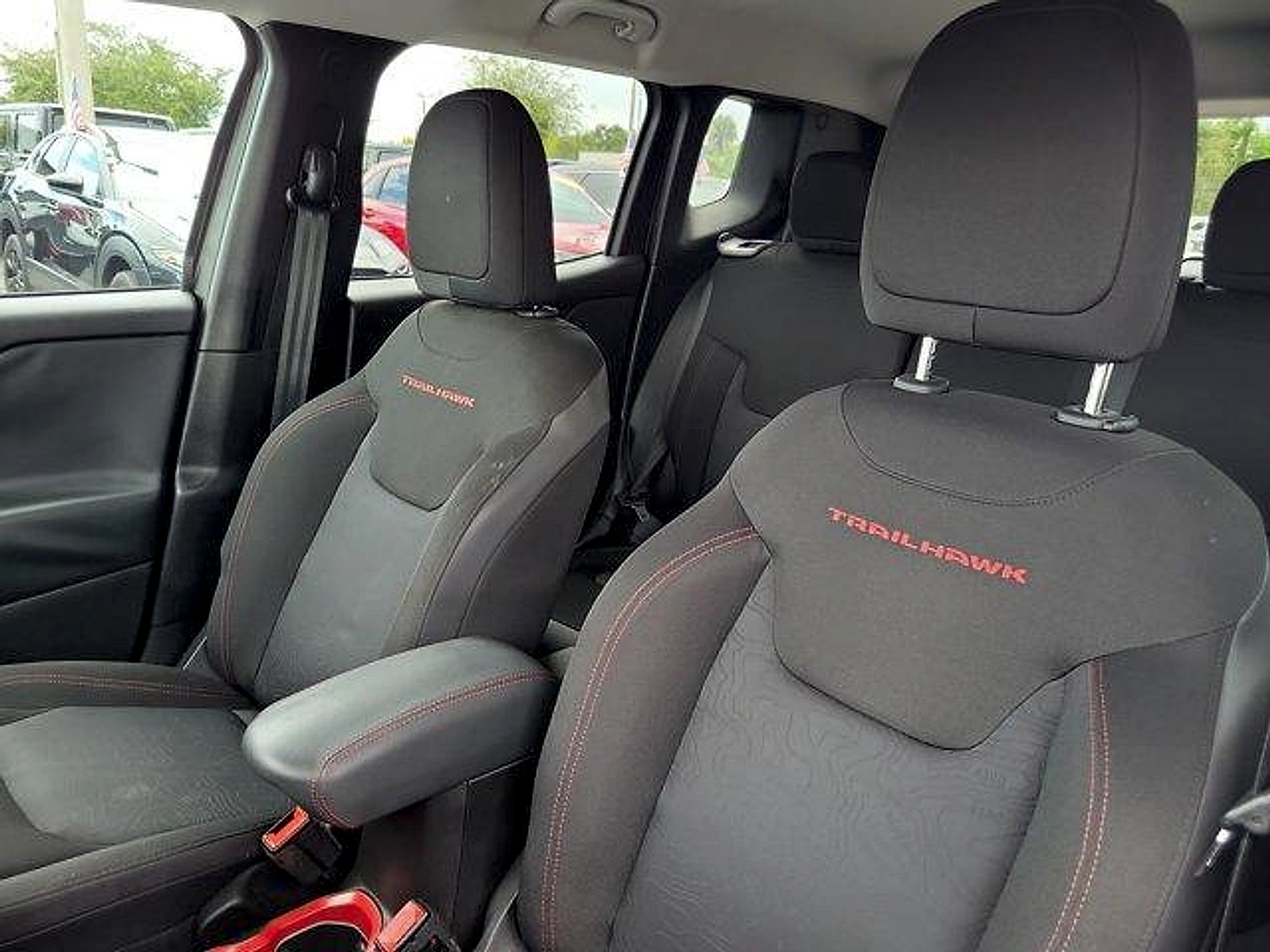 Certified 2017 Jeep Renegade Trailhawk AWD/4WD image 25