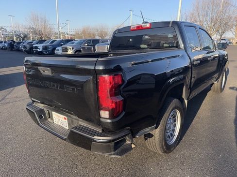 Used 2023 Chevrolet Colorado W/T image 2