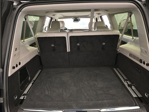 Used 2024 Jeep Grand Wagoneer L Base image 51