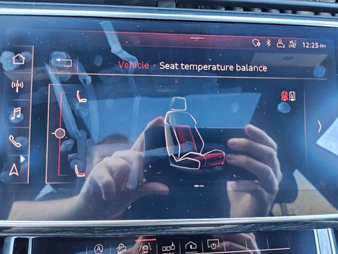 Used 2019 Audi Q8 Premium Plus w/ Premium Plus image 47