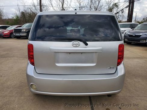 Used 2010 Scion xB image 8