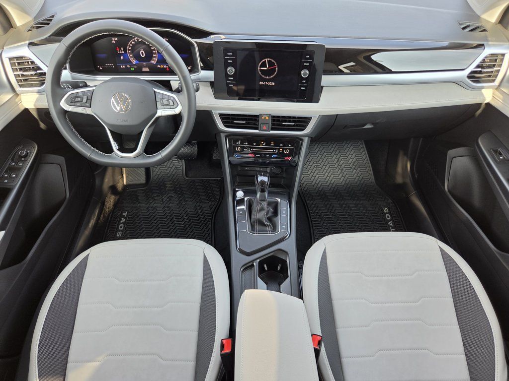 New 2027 Volkswagen Taos SE FWD image 22