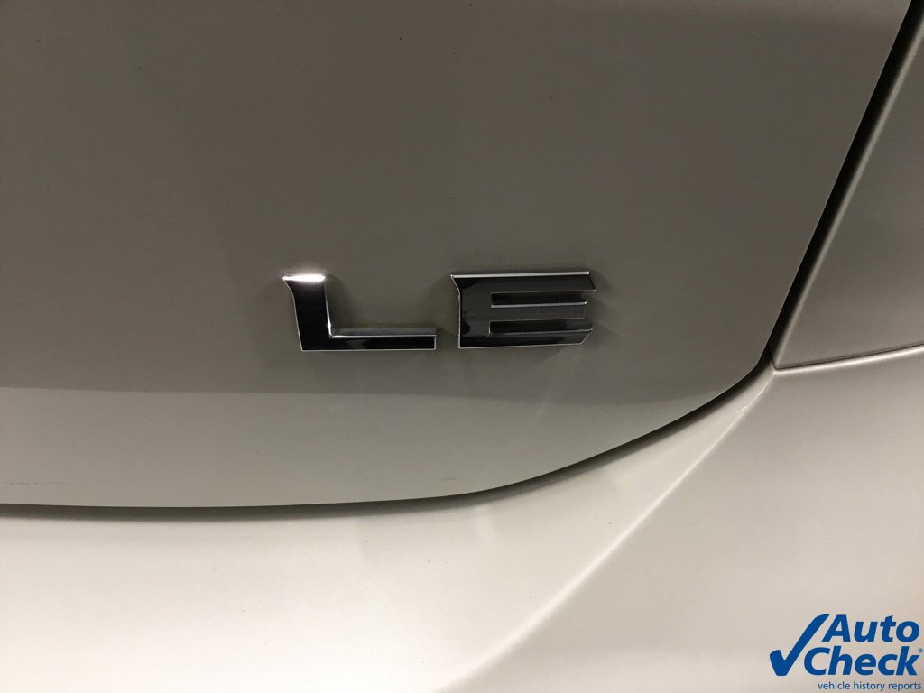 Used 2011 Nissan Quest LE FWD image 17
