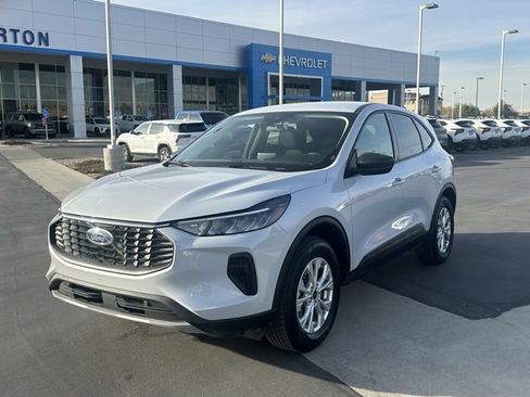 Used 2025 Ford Escape Active image 33