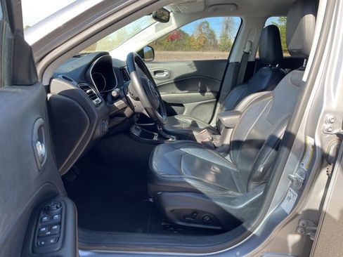 Used 2019 Jeep Compass Limited image 11