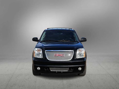 Used 2013 GMC Yukon Denali image 3