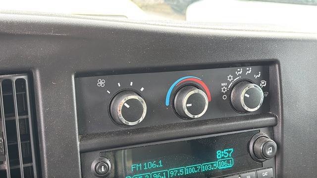Used 2023 Chevrolet Express 3500 w/ Power Convenience Package RWD image 33