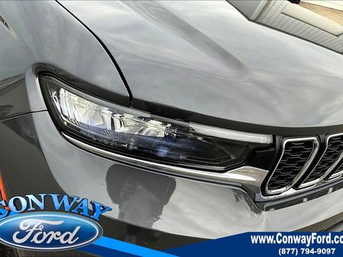 Used 2025 Jeep Grand Cherokee L Laredo w/ Luxury Tech Group I image 34