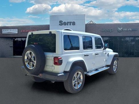 Used 2021 Jeep Wrangler Unlimited Sahara AWD/4WD image 7