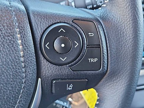 Used 2018 Toyota Corolla iM image 24