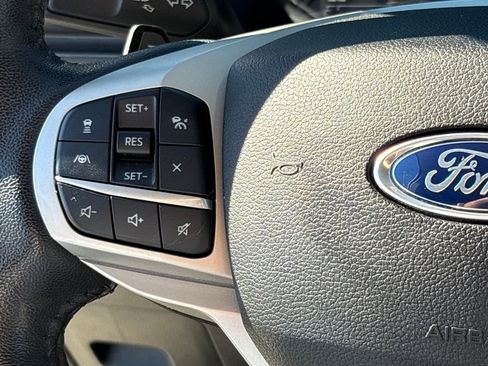 Certified 2021 Ford Explorer XLT w/ Equipment Group 202A image 18