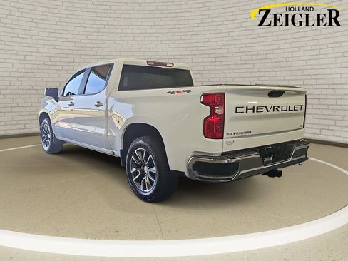 Used 2024 Chevrolet Silverado 1500 LT AWD/4WD image 7