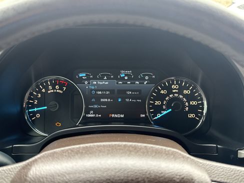 Used 2018 Ford F150 King Ranch w/ Equipment Group 601A Luxury AWD/4WD image 13