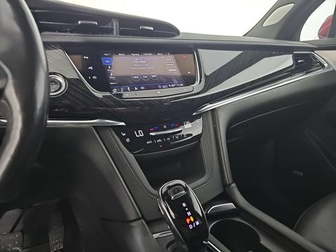 Used 2020 Cadillac XT6 Premium Luxury AWD/4WD image 19